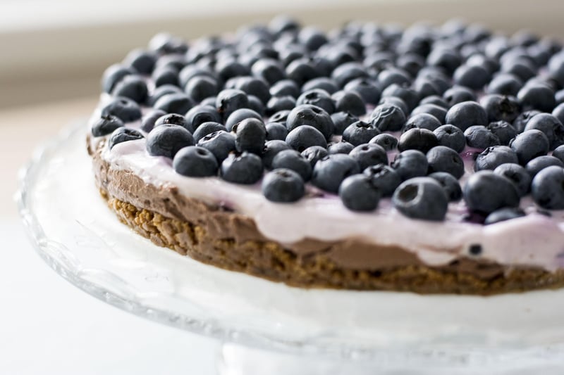 Forest-inspired cake